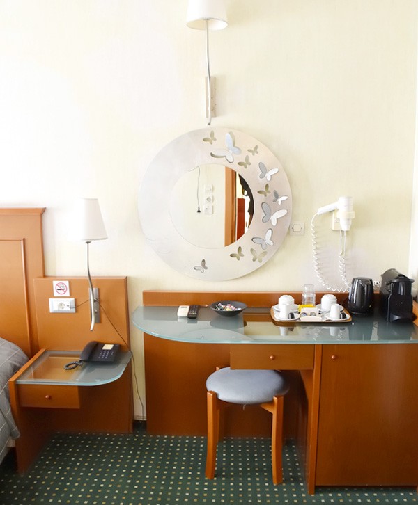 Suites & Rooms